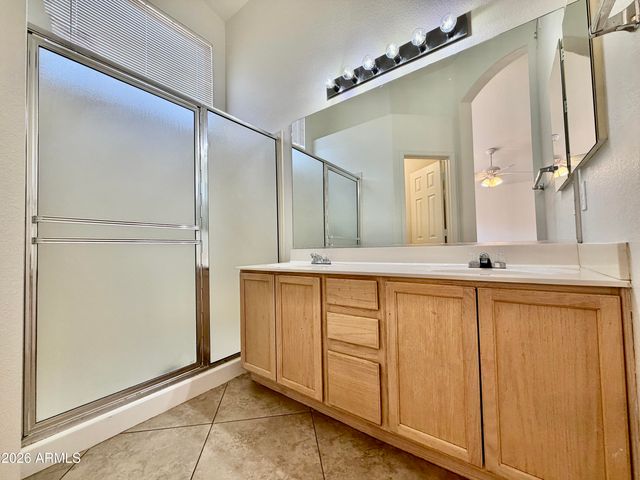 141 W SHANNON Street, Gilbert, AZ 85233