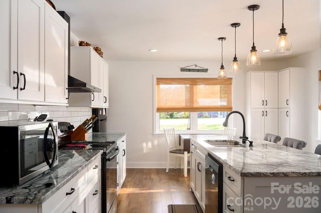 1625 US 601 Highway, Yadkinville, NC 27055