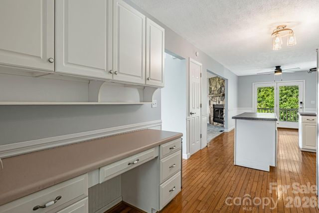 95 Friendship Road, Burnsville, NC 28714