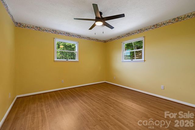 95 Friendship Road, Burnsville, NC 28714