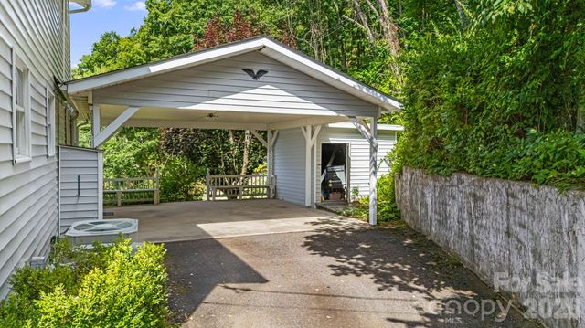 95 Friendship Road, Burnsville, NC 28714