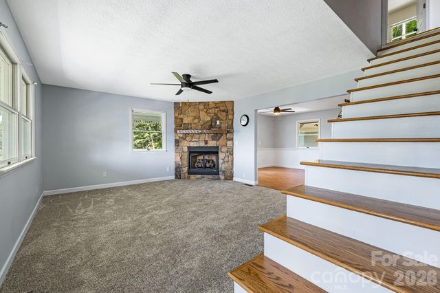 95 Friendship Road, Burnsville, NC 28714