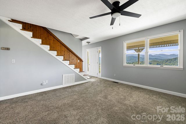 95 Friendship Road, Burnsville, NC 28714