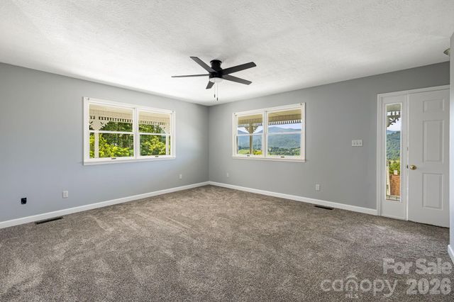 95 Friendship Road, Burnsville, NC 28714