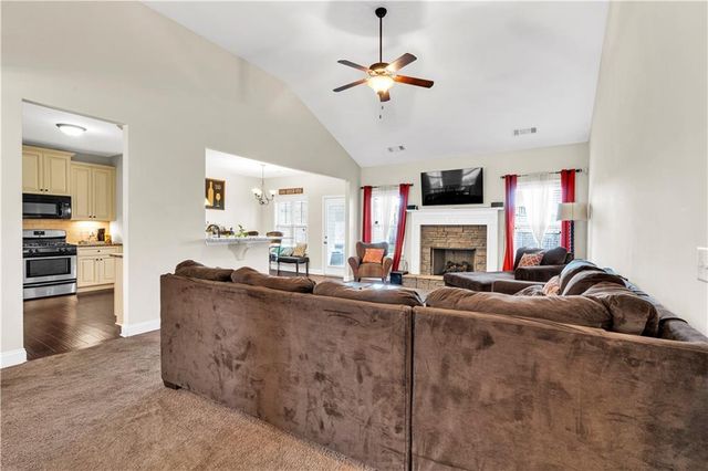 95 Summerlyn Drive, Hiram, GA 30141