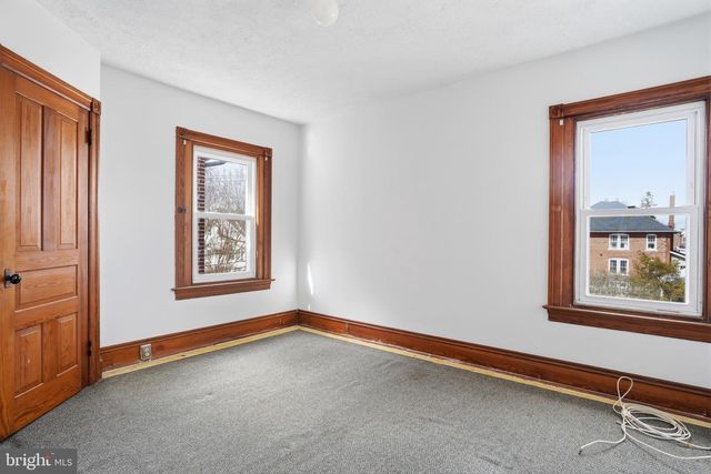 629 JUNIPER ST, Quakertown, PA 18951