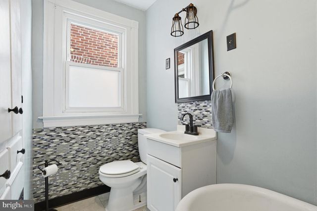 629 JUNIPER ST, Quakertown, PA 18951