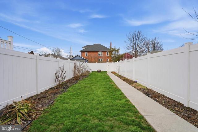 629 JUNIPER ST, Quakertown, PA 18951