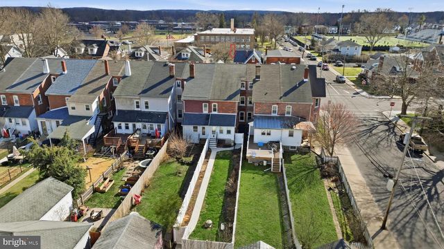 629 JUNIPER ST, Quakertown, PA 18951