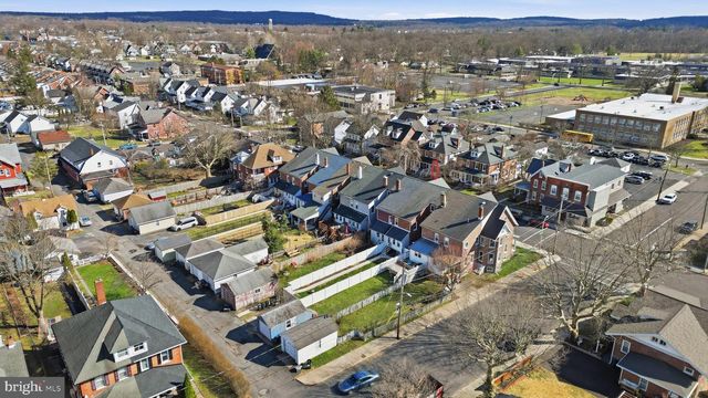 629 JUNIPER ST, Quakertown, PA 18951