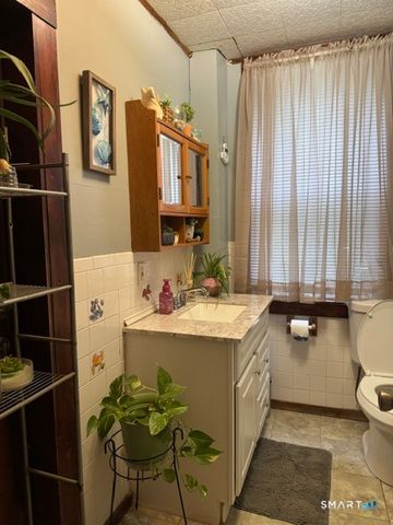 66 Windsor Avenue, Meriden, CT 06451