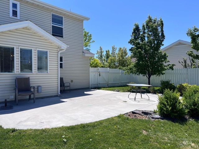 322 Linden Ave, Twin Falls, ID 83301