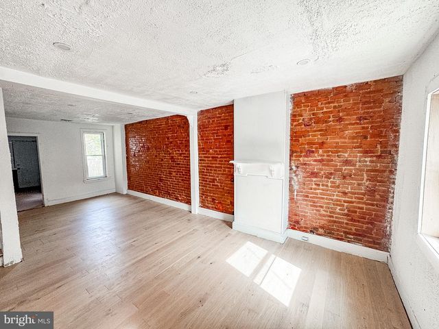 319 E 13TH ST, Wilmington, DE 19801