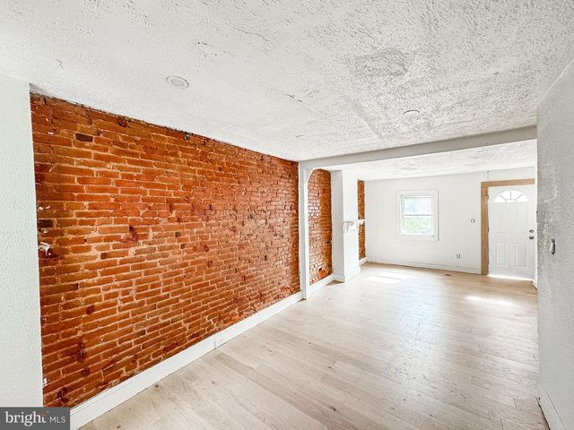 319 E 13TH ST, Wilmington, DE 19801