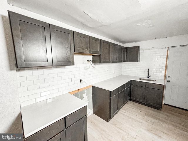 319 E 13TH ST, Wilmington, DE 19801