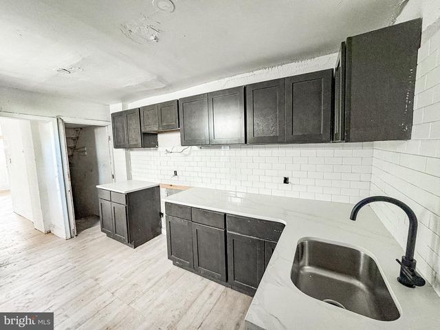 319 E 13TH ST, Wilmington, DE 19801