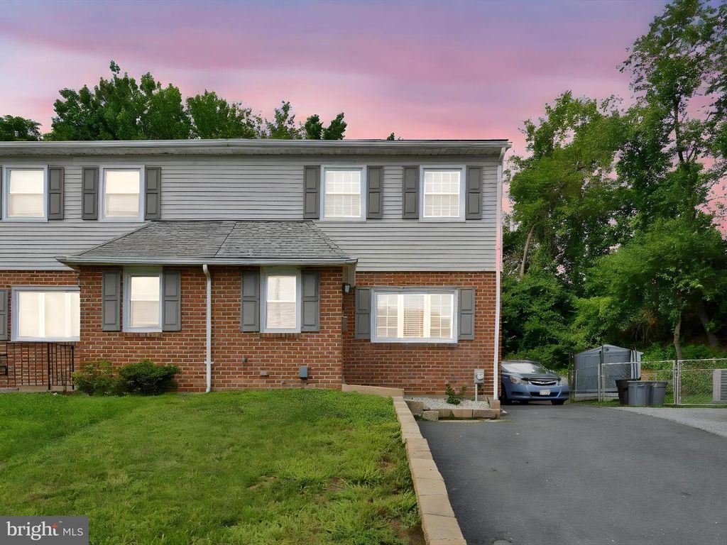 301 MELLING AVE, Marcus Hook, PA 19061
