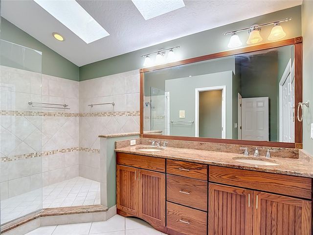 15886 SANCTUARY DRIVE, Tampa, FL 33647
