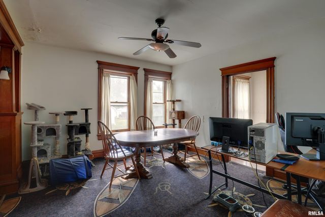 1038 S 12TH Street, Quincy, IL 62301