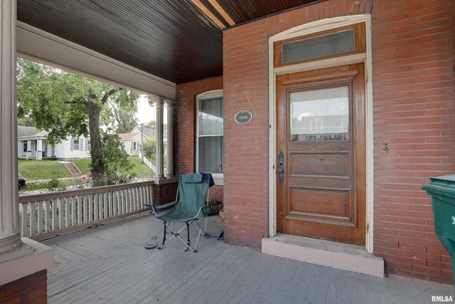 1038 S 12TH Street, Quincy, IL 62301