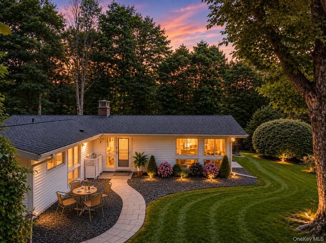 44 White House Road, White Plains, NY 10607