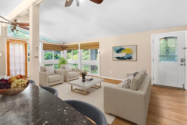 44 White House Road, White Plains, NY 10607