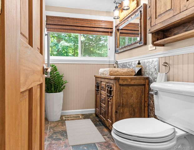 44 White House Road, White Plains, NY 10607