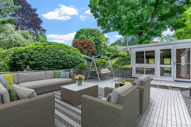 44 White House Road, White Plains, NY 10607