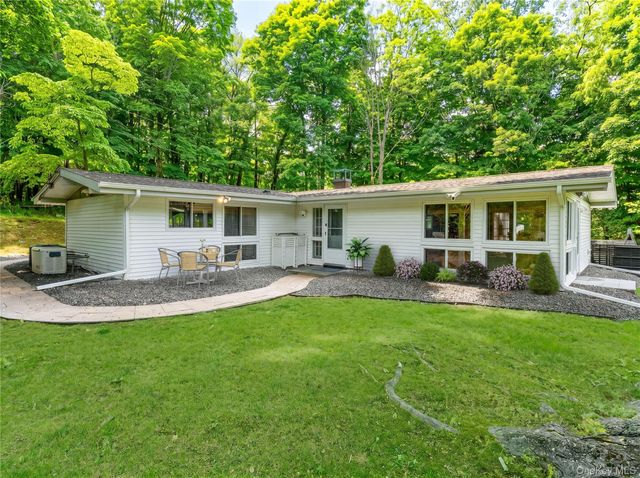 44 White House Road, White Plains, NY 10607