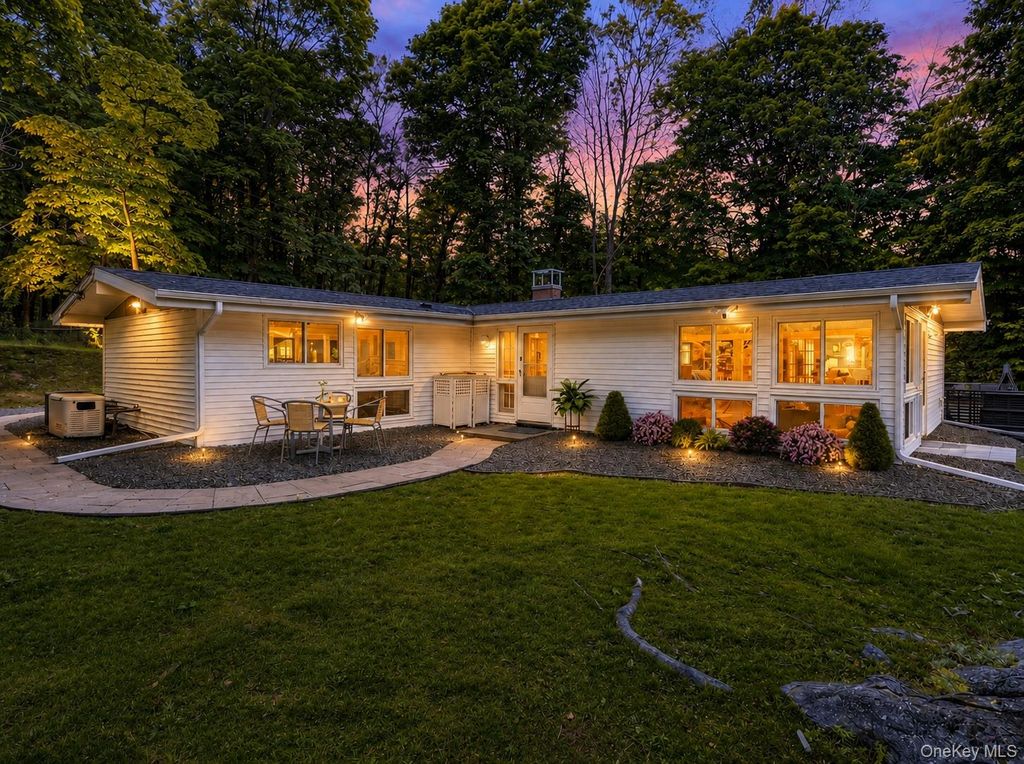 44 White House Road, White Plains, NY 10607