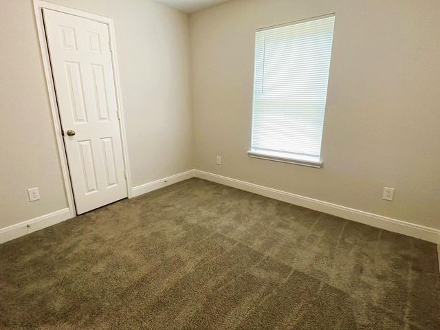 711 S Houston Avenue C, Humble, TX 77338