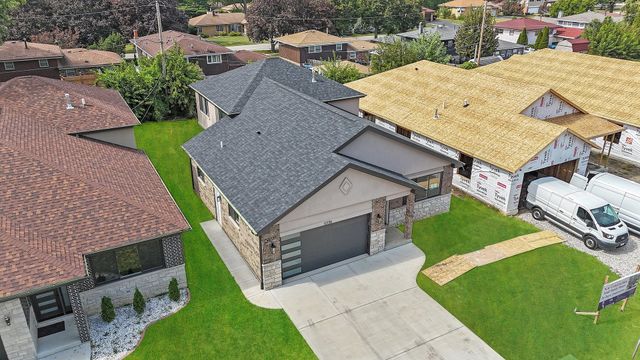 10738 S Worth Avenue, Worth, IL 60482