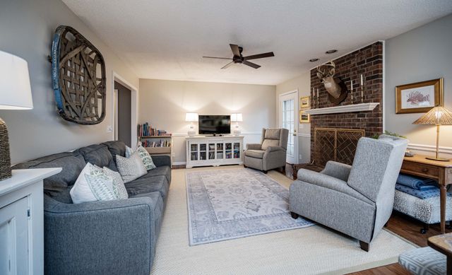 402 Richard Rd, Murfreesboro, TN 37129