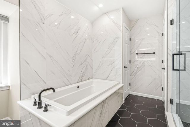 1025 OWL LN, Cherry Hill, NJ 08003