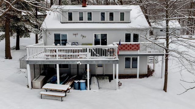 15307 Pine Shores Road, Brainerd, MN 56401