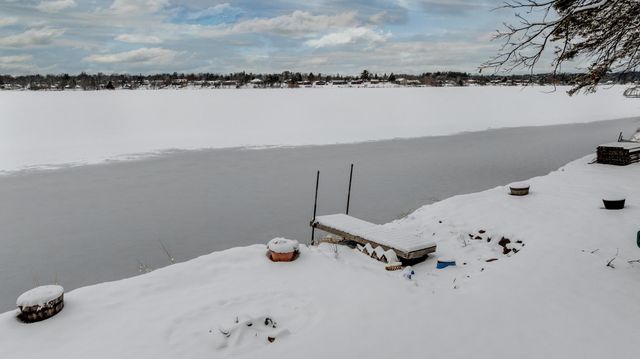 15307 Pine Shores Road, Brainerd, MN 56401