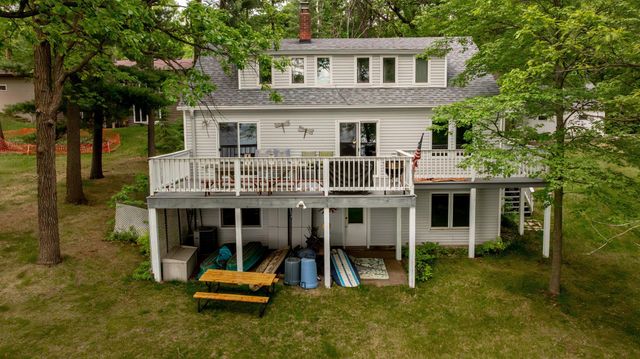 15307 Pine Shores Road, Brainerd, MN 56401