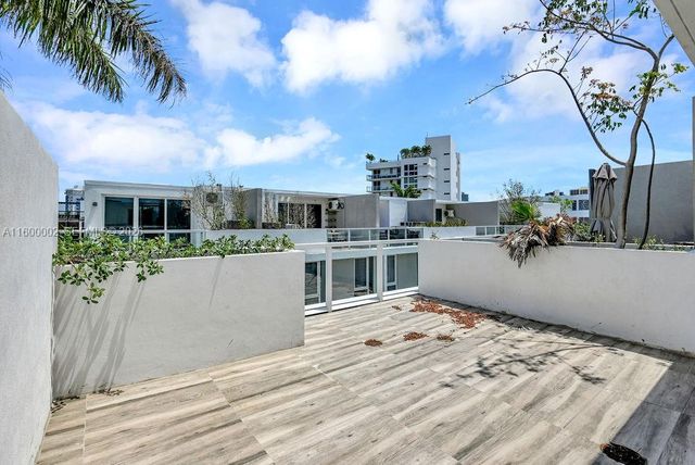 1000 99th Street 14, Bay Harbor Islands, FL 33154