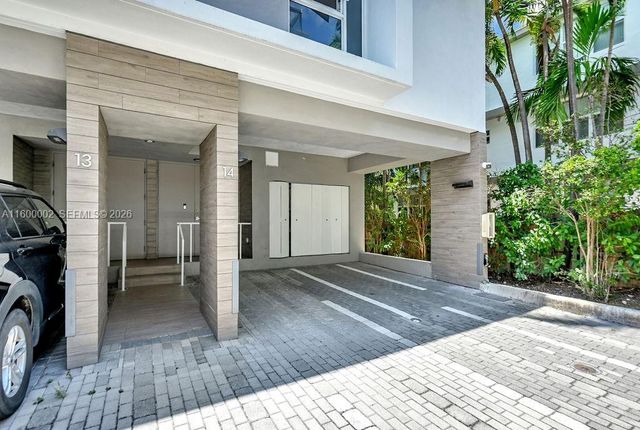 1000 99th Street 14, Bay Harbor Islands, FL 33154