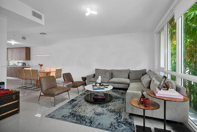 1000 99th Street 14, Bay Harbor Islands, FL 33154