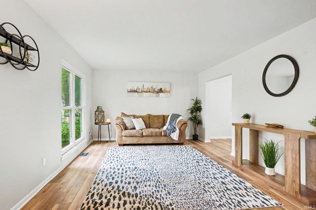 1502 Hickory Place, Goshen, IN 46526