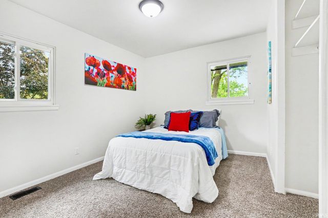 1502 Hickory Place, Goshen, IN 46526