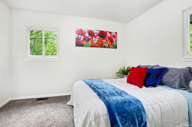 1502 Hickory Place, Goshen, IN 46526