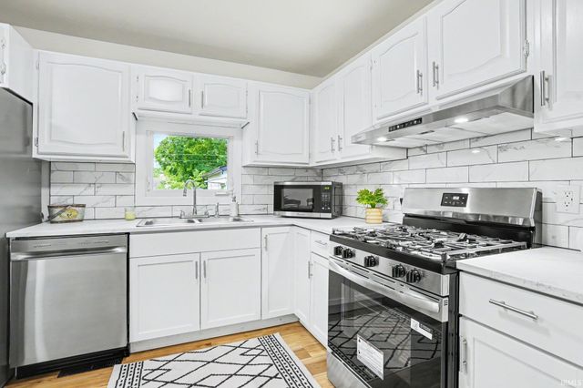 1502 Hickory Place, Goshen, IN 46526