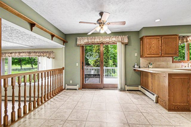 5269 Kenowa Avenue, Grandville, MI 49418
