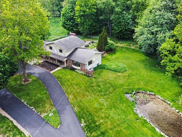 5269 Kenowa Avenue, Grandville, MI 49418