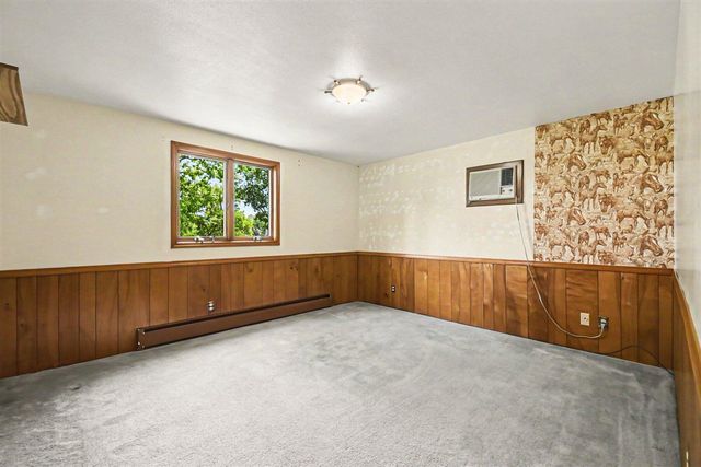 5269 Kenowa Avenue, Grandville, MI 49418