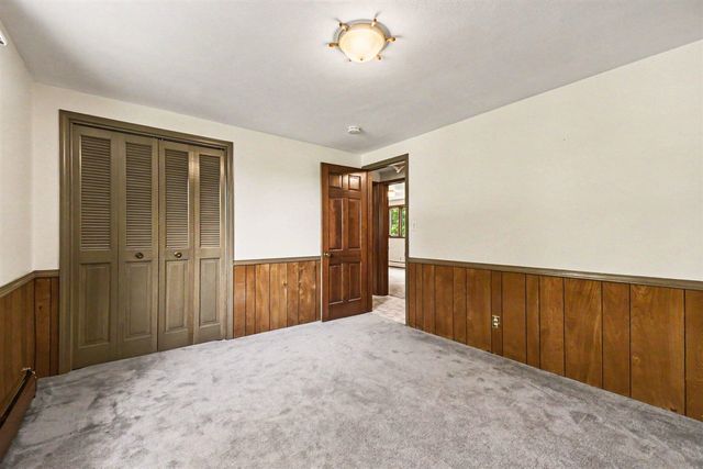 5269 Kenowa Avenue, Grandville, MI 49418