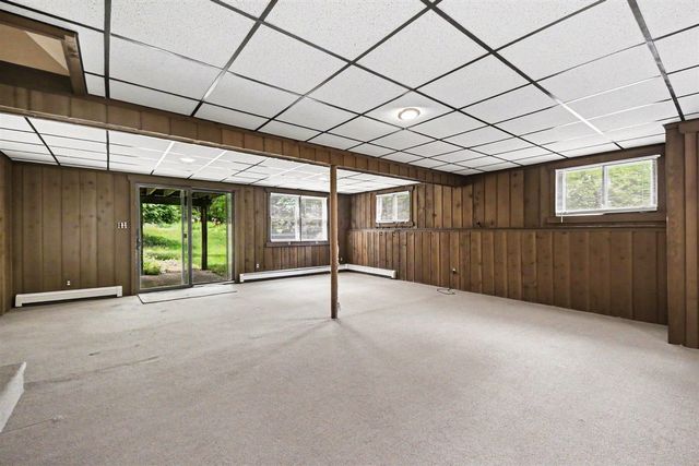 5269 Kenowa Avenue, Grandville, MI 49418