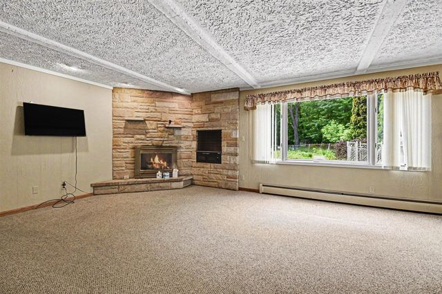 5269 Kenowa Avenue, Grandville, MI 49418